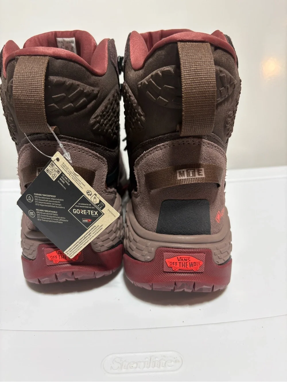 Hiking Boots New Men’s Size 11. Vans Crestline MTX, Brown.